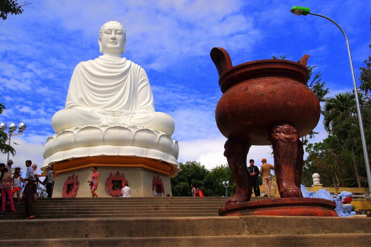 Long Son pagoda